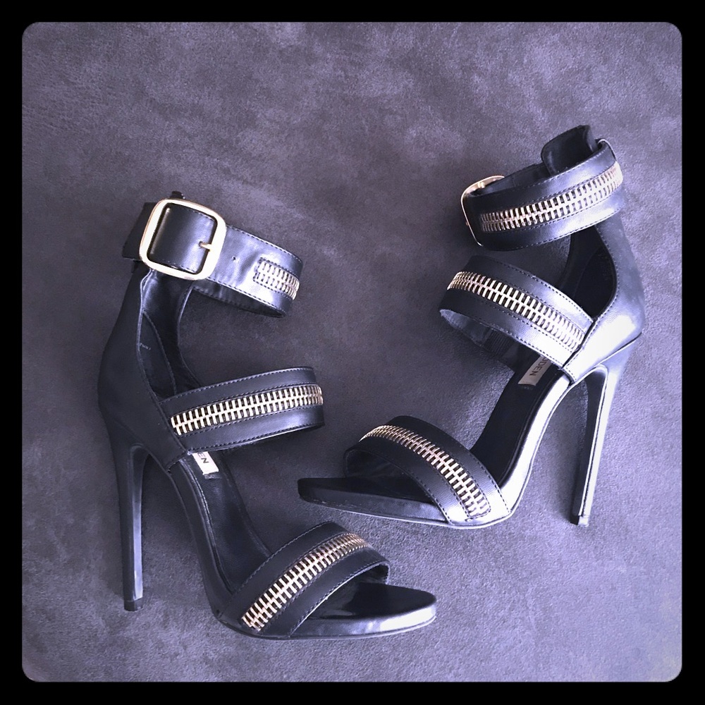 Sexy black and gold zipper heels